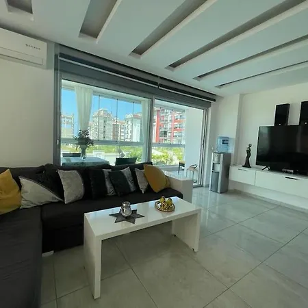 Modern Living By The Sea Apartament *